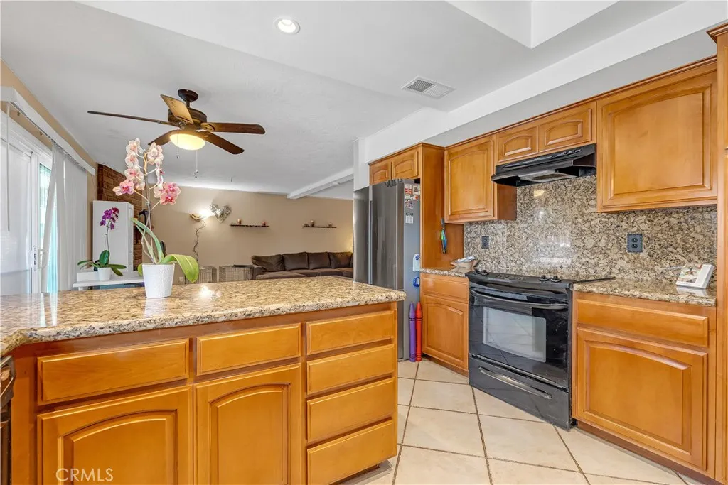 795 Marlboro, Claremont, California 91711 home-pic-17