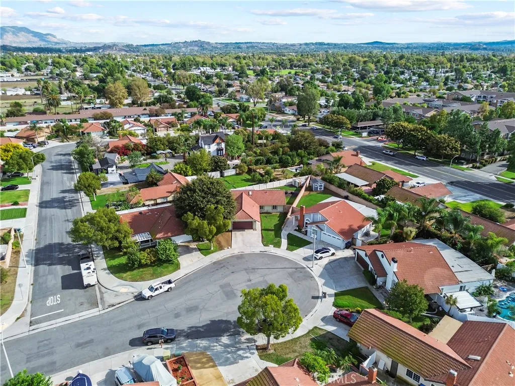 6552 Farmington Drive, Riverside, California 92504 home-pic-16