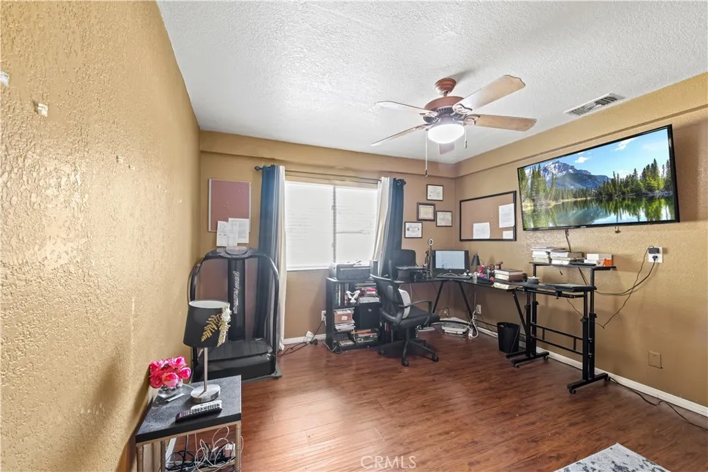 6552 Farmington Drive, Riverside, California 92504 home-pic-34