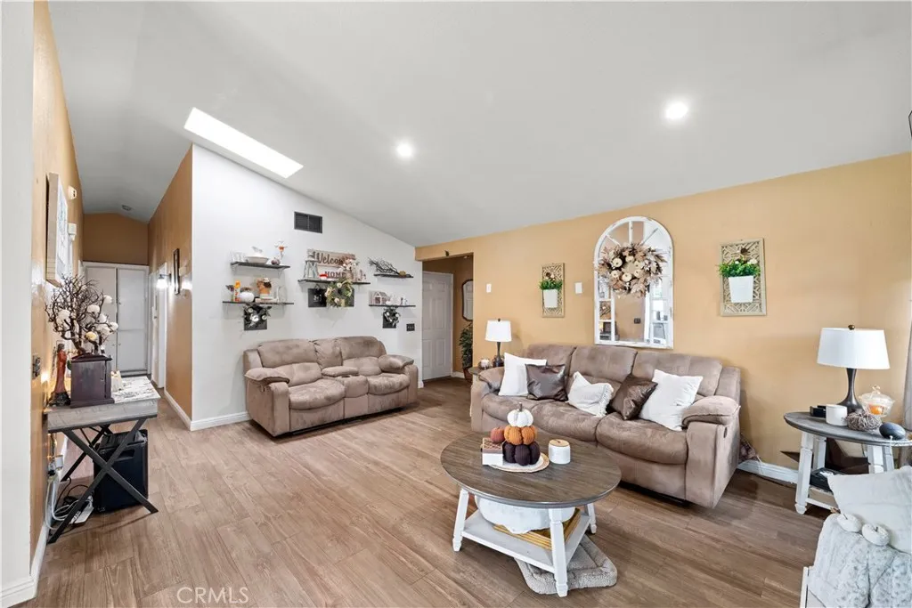 6552 Farmington Drive, Riverside, California 92504 home-pic-19