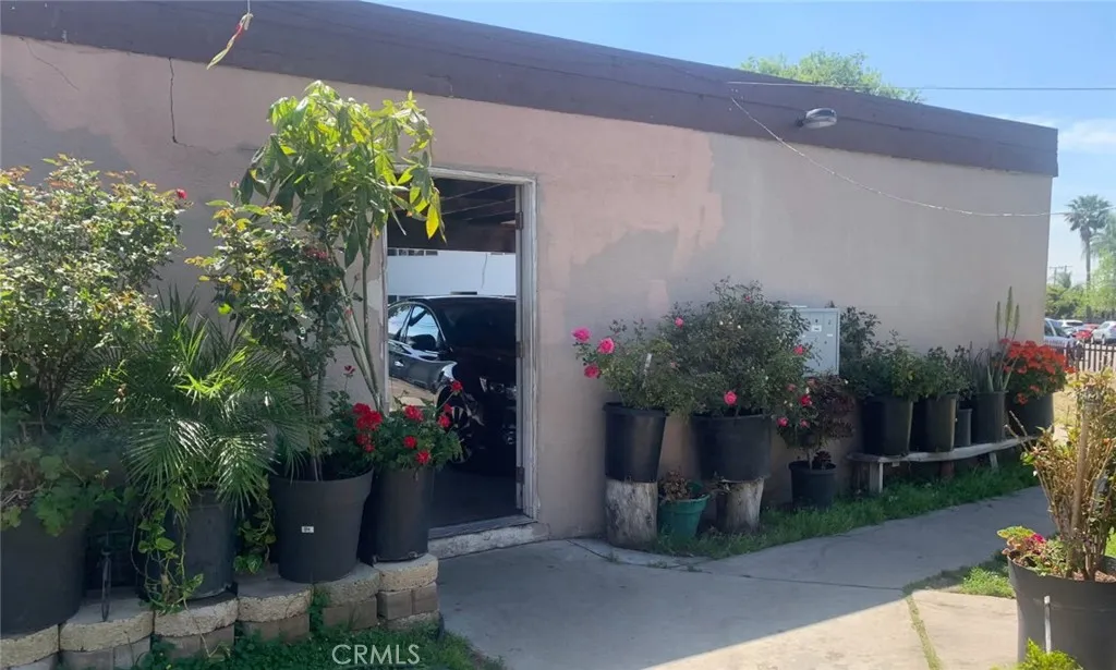 522 N Parkside Drive, Ontario, California 91764 home-pic-26