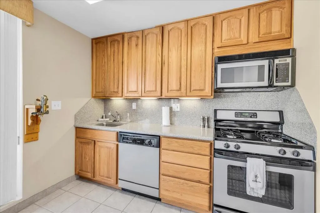 1555 N Chaparral Road 323, Palm Springs, California 92262 home-pic-7