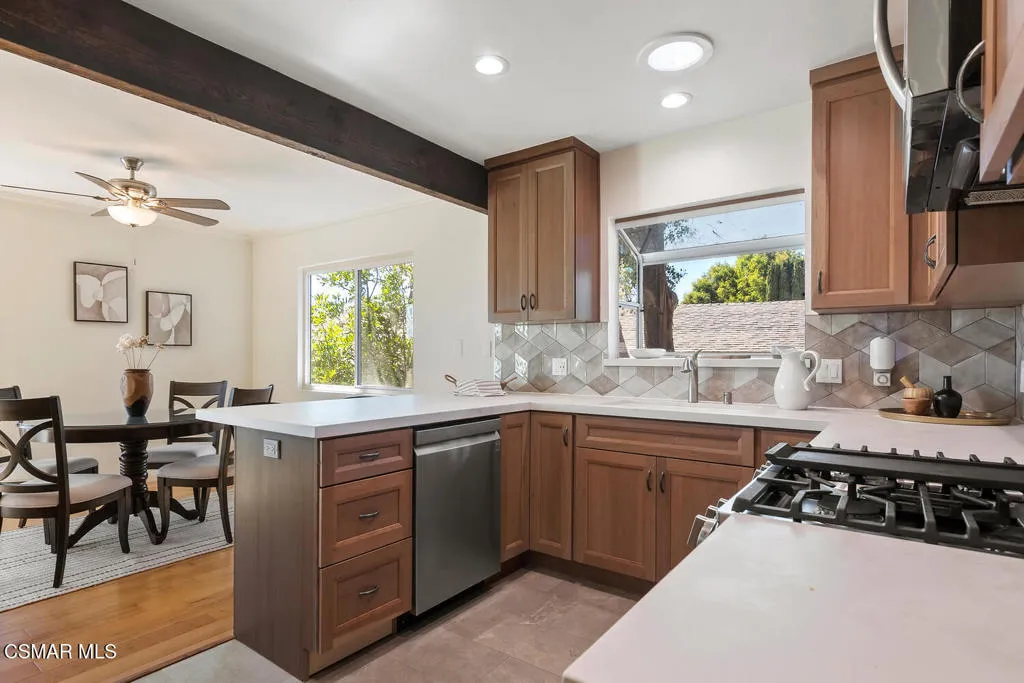 978 Bower Way, Thousand Oaks, California 91360 home-pic-9