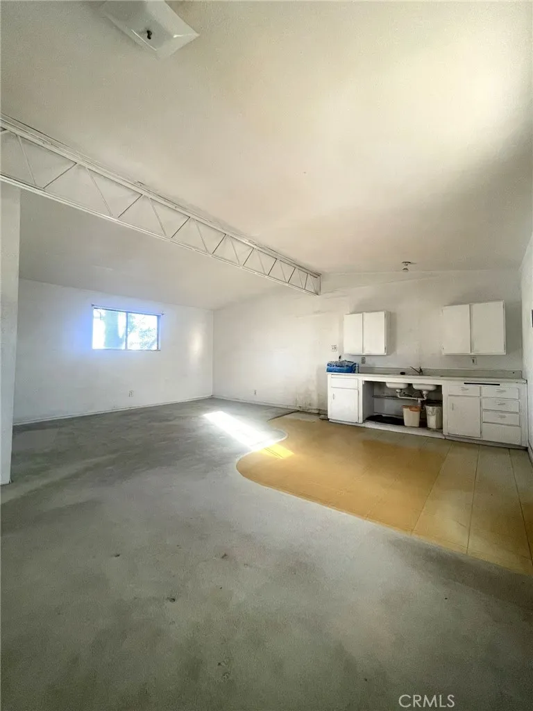 15900 Mesquite, Hesperia, California 92345 home-pic-37