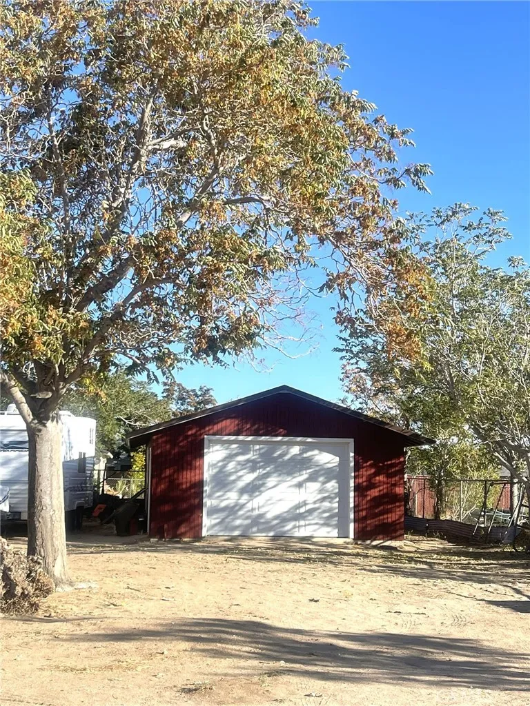 15900 Mesquite, Hesperia, California 92345 home-pic-13