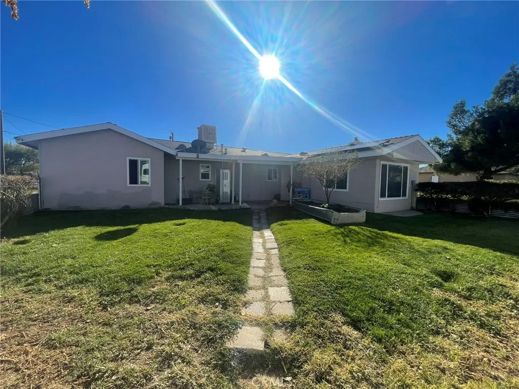 15900 Mesquite, Hesperia, California 92345 home-pic-5