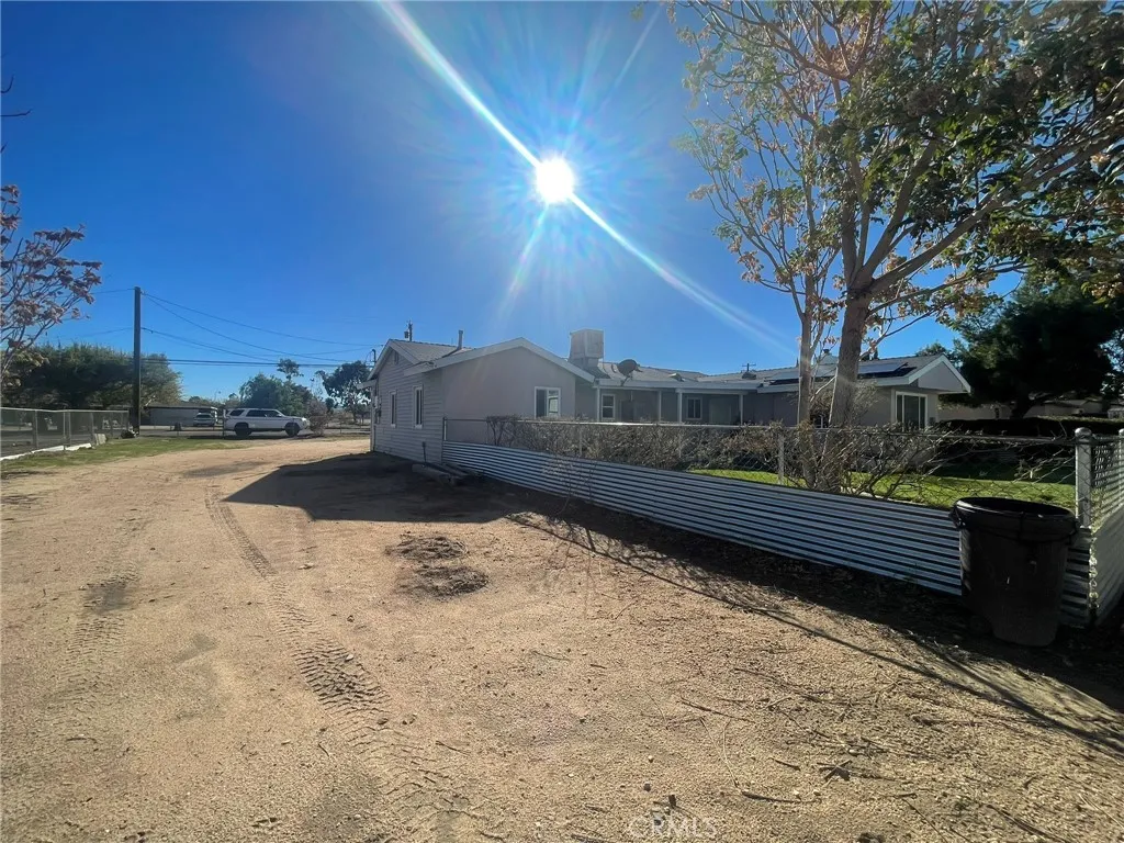15900 Mesquite, Hesperia, California 92345 home-pic-4