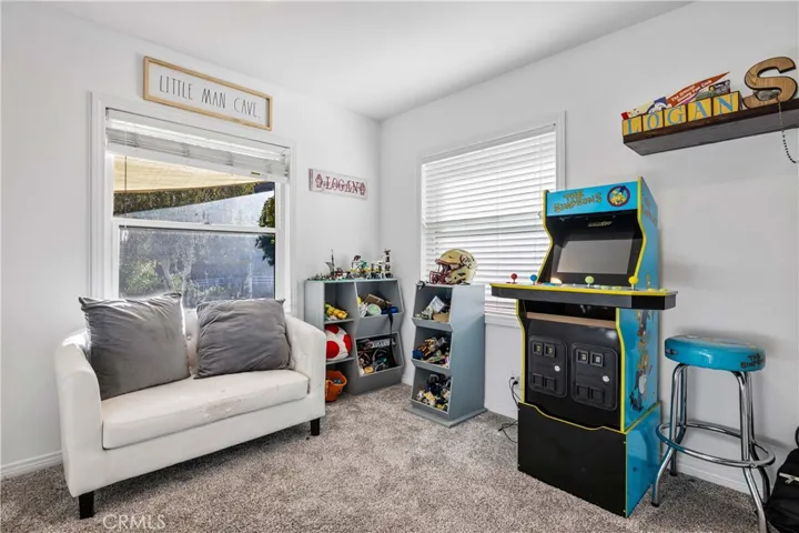 16337 Ravenglen Road, Canyon Country, California 91387