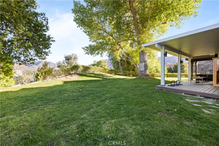 16337 Ravenglen Road, Canyon Country, California 91387
