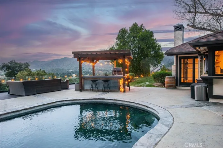 16337 Ravenglen Road, Canyon Country, California 91387