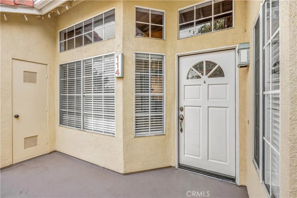 114 Costero Aisle, Irvine, California 92614 home-pic-2