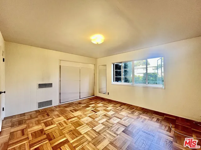 Large bedroom