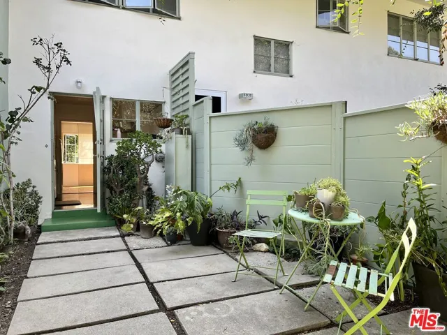 Cozy private patio