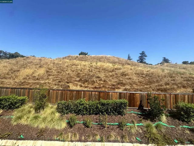 725 Delve Court, Hayward, California 94544