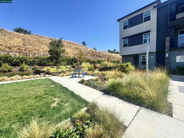 725 Delve Court, Hayward, California 94544
