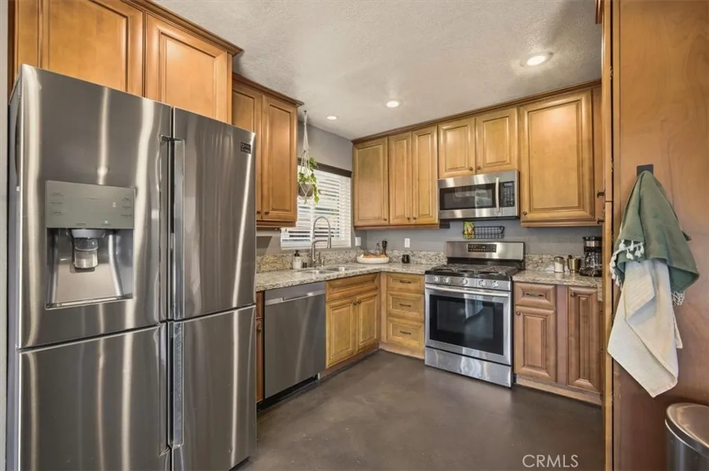 3495 Mono Drive, Riverside, California 92506 home-pic-12