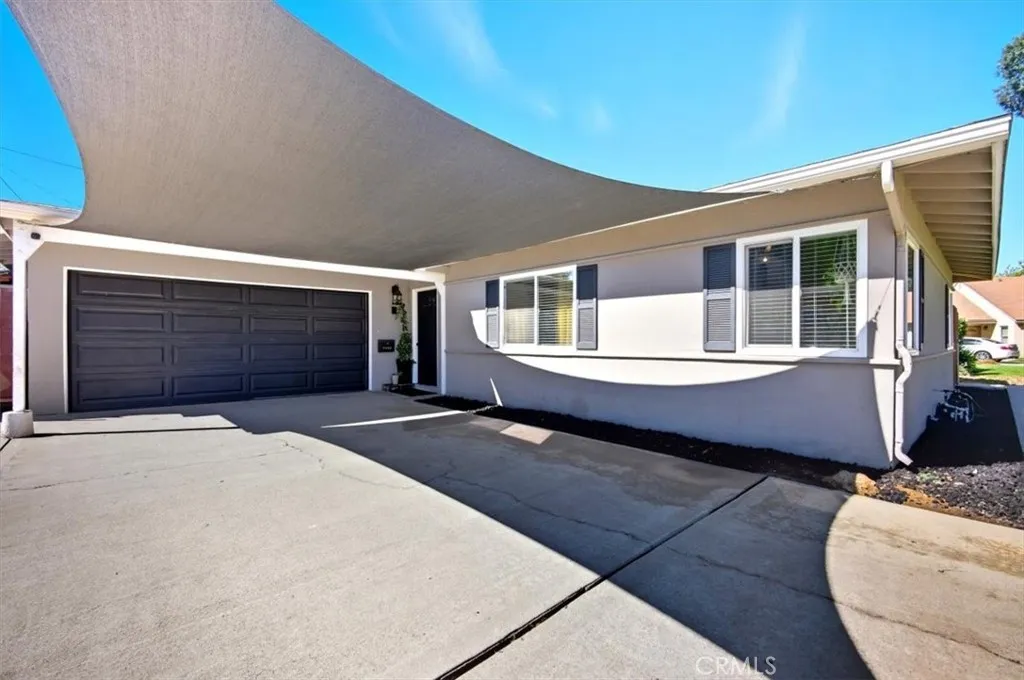 3495 Mono Drive, Riverside, California 92506 home-pic-3