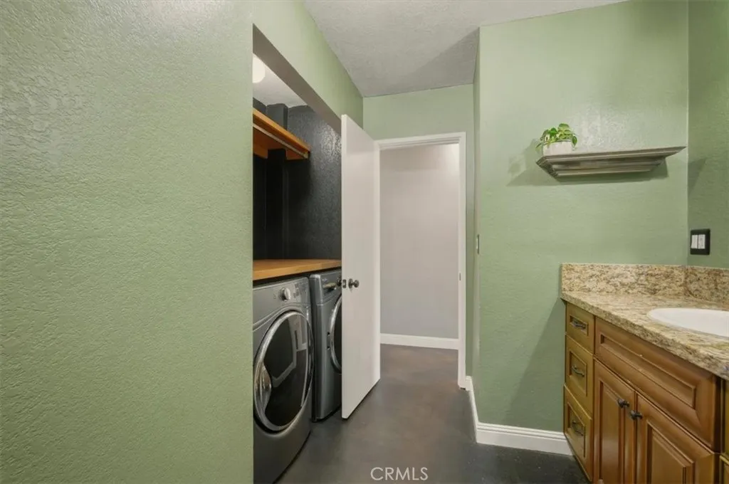 3495 Mono Drive, Riverside, California 92506 home-pic-17