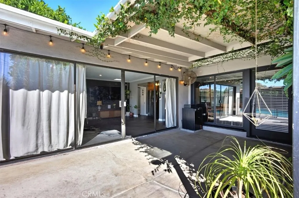 3495 Mono Drive, Riverside, California 92506 home-pic-26