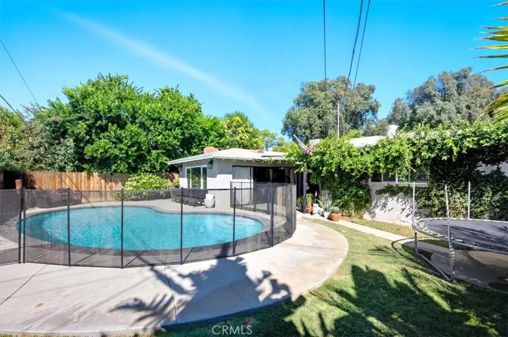 3495 Mono Drive, Riverside, California 92506 home-pic-27