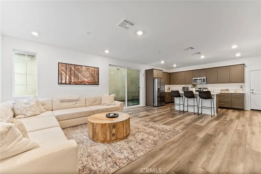16126 Cannoli Court 2, Fontana, California 92336 home-pic-3