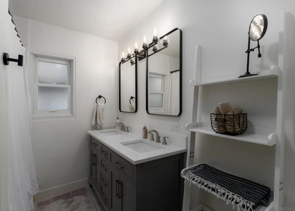 2036 38 Emerald St, San Diego, California 92109 home-pic-22