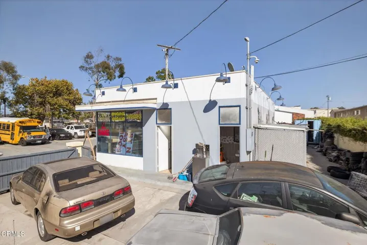 7-web-or-mls-UpmarketMedia-510EPle-049a