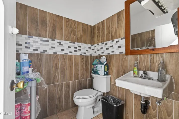 11-web-or-mls-015_UpmarketMedia-510EPle-