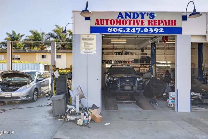 17-web-or-mls-UpmarketMedia-510EPle-007a