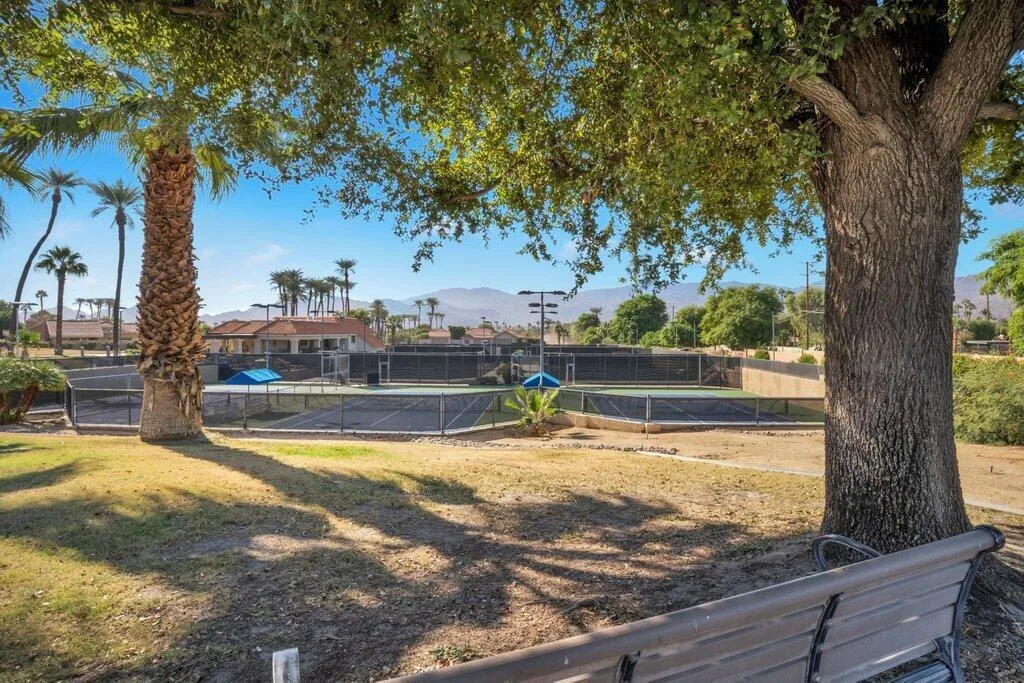 5 Acapulco Drive Drive, Palm Desert, California 92260 home-pic-30