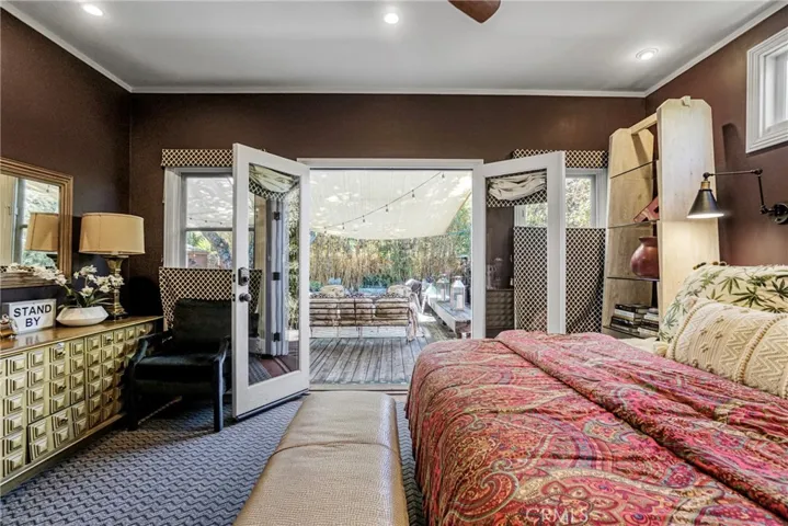 10754 Valley Spring, Studio City, California 91602