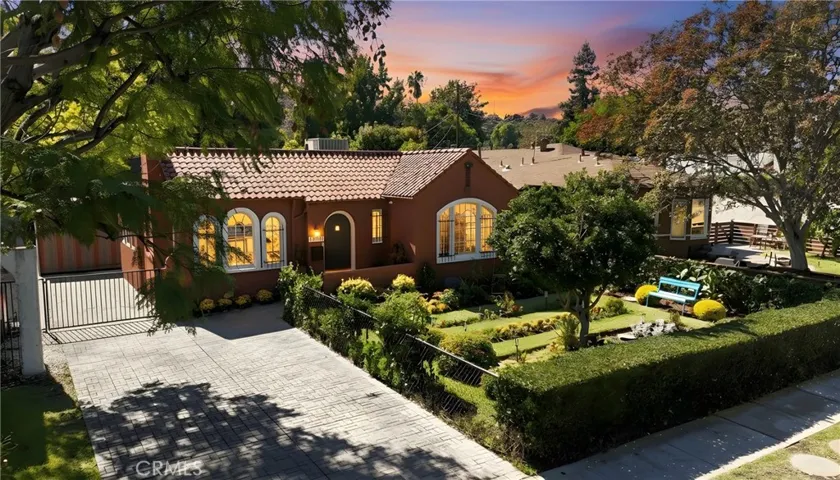 10754 Valley Spring, Studio City, California 91602