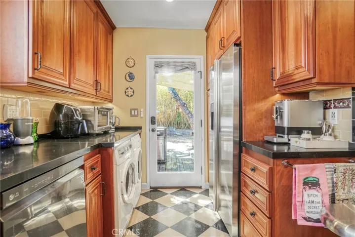 10754 Valley Spring, Studio City, California 91602