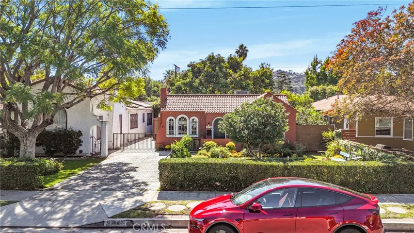 10754 Valley Spring, Studio City, California 91602