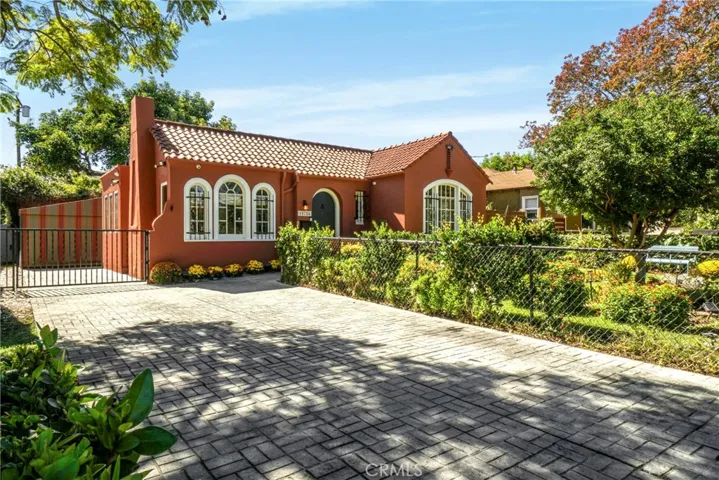 10754 Valley Spring, Studio City, California 91602