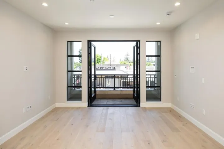450 First Street 204, Los Altos, California 94022