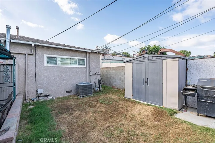 7116 Eastondale, Long Beach, California 90805