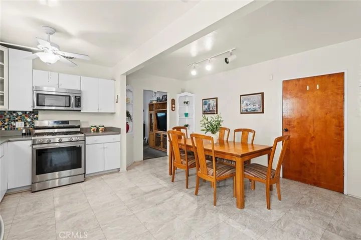 7116 Eastondale, Long Beach, California 90805
