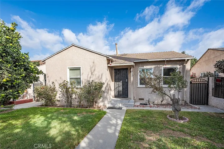 7116 Eastondale, Long Beach, California 90805