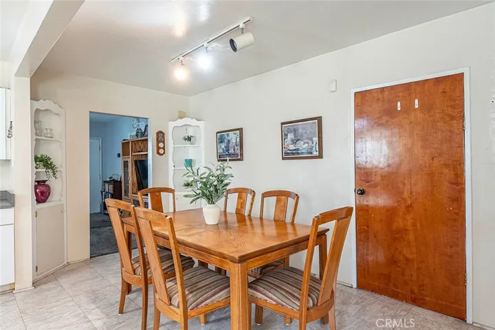7116 Eastondale, Long Beach, California 90805