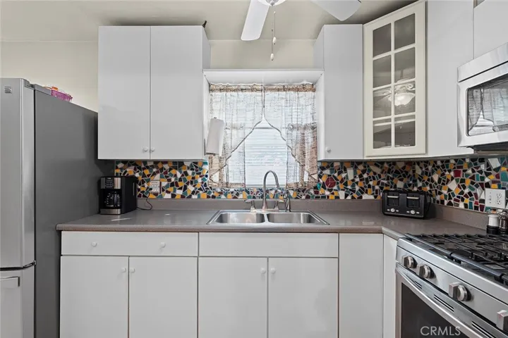 7116 Eastondale, Long Beach, California 90805
