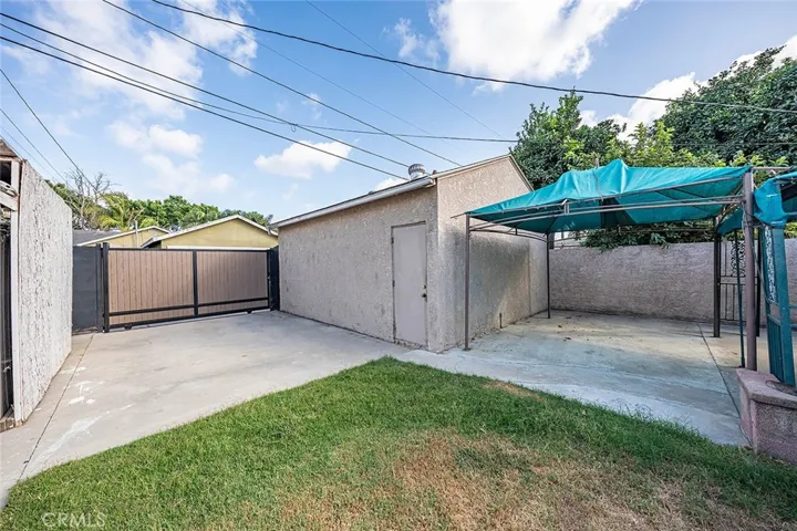 7116 Eastondale, Long Beach, California 90805