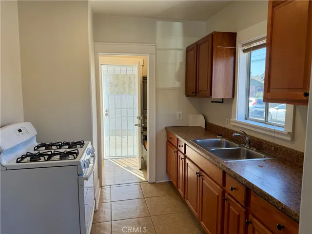 2600 E 14th Street, Long Beach, California 90804