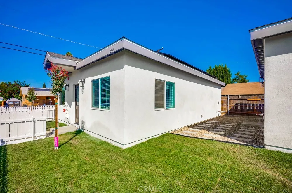 1993 Marlborough Avenue, Riverside, California 92507 home-pic-22
