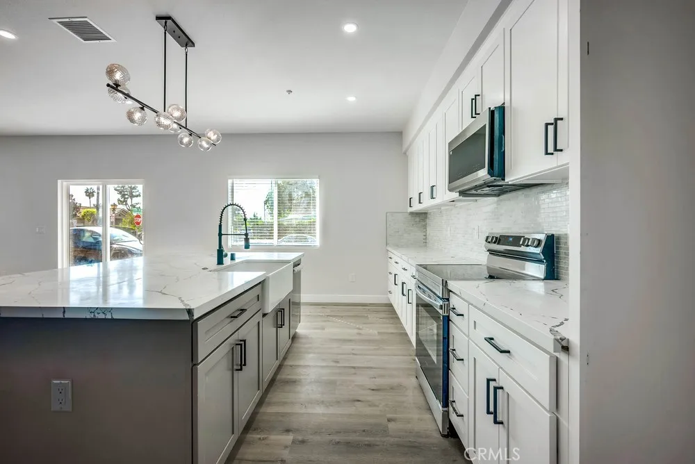 1993 Marlborough Avenue, Riverside, California 92507 home-pic-10
