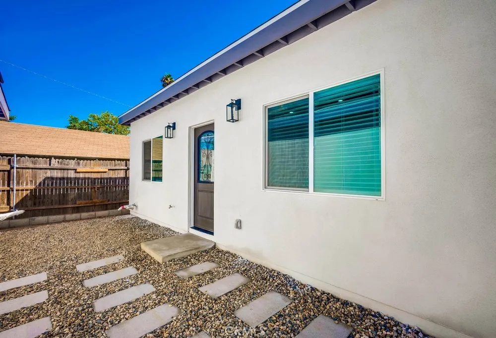 1993 Marlborough Avenue, Riverside, California 92507 home-pic-42