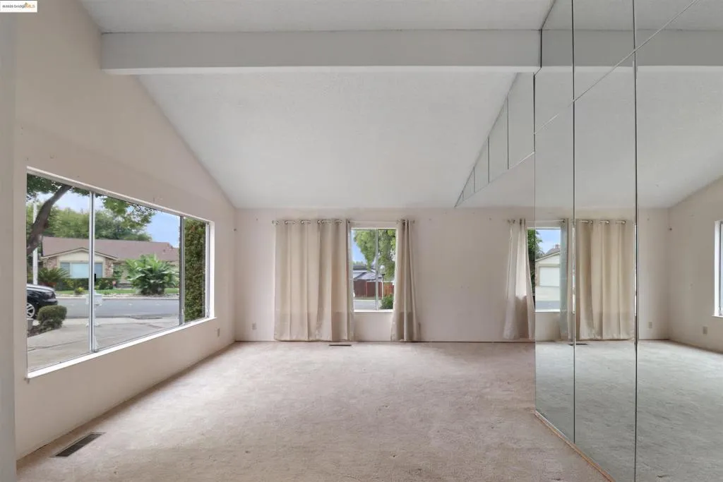 3207 Tabora Dr, Antioch, California 94509 home-pic-4