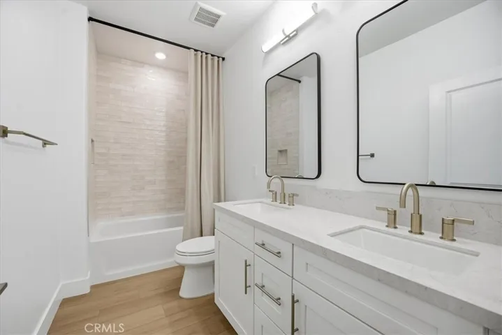 Bathroom Upstairs