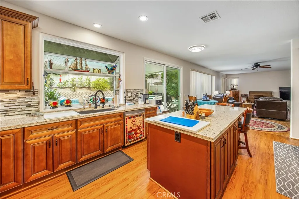 39634 Cornhusk Cir, Murrieta, California 92562 home-pic-20