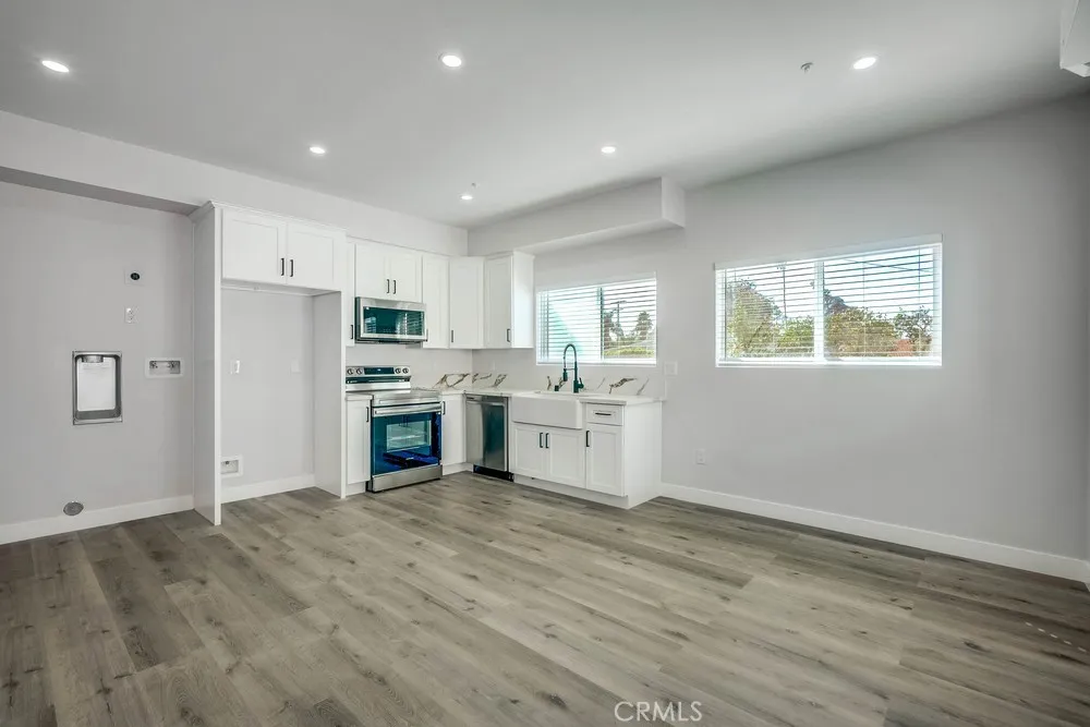 1993 Marlborough Avenue, Riverside, California 92507 home-pic-44